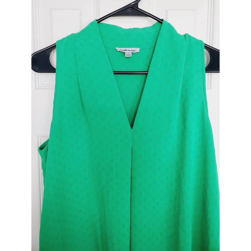 Floral & Ivy Sleeveless Blouse Vibrant Green Textured V-Neck Flowy Weekend S